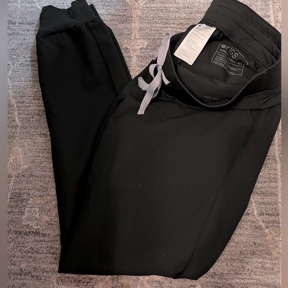 Figs Scrubs. Medium/Tall Joggers.